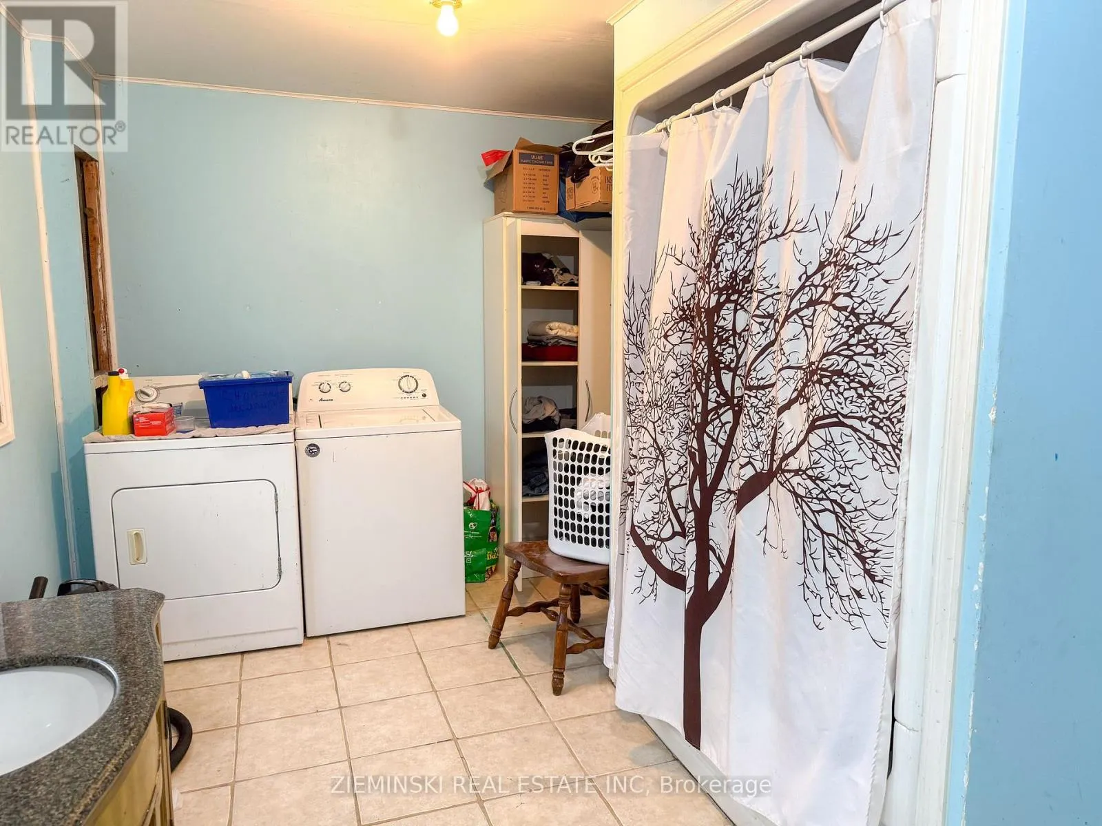 168 NELLIE LAKE ROAD W