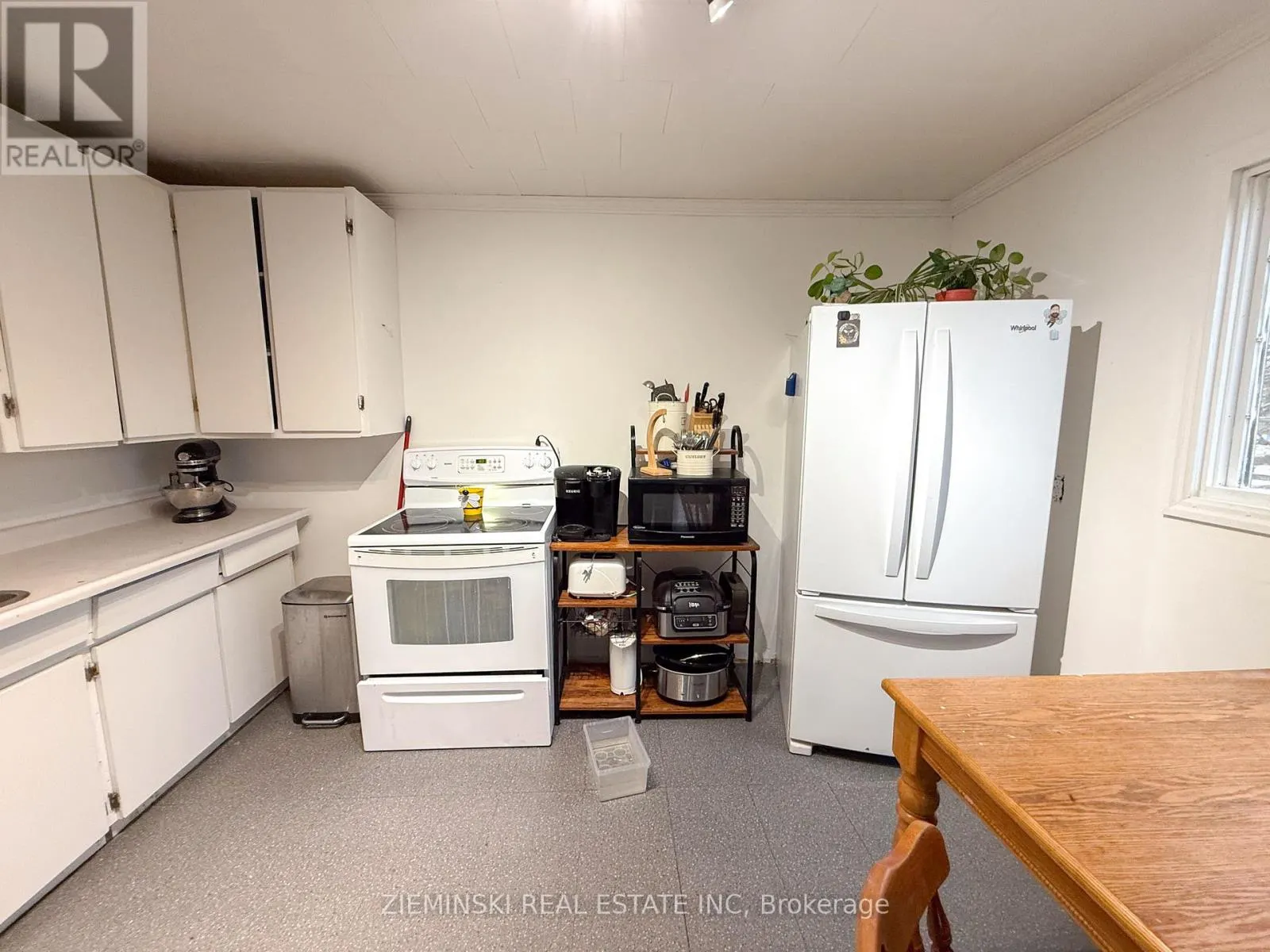 168 NELLIE LAKE ROAD W