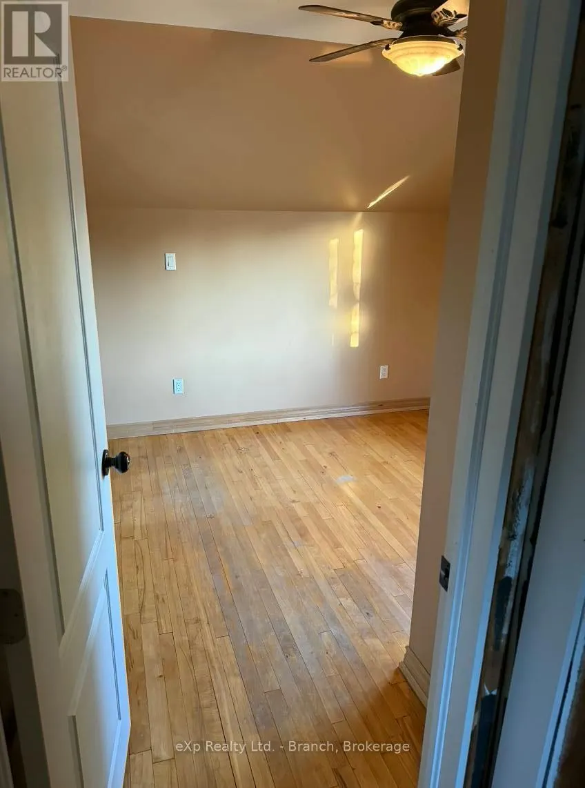 120 CIRCLE PLACE