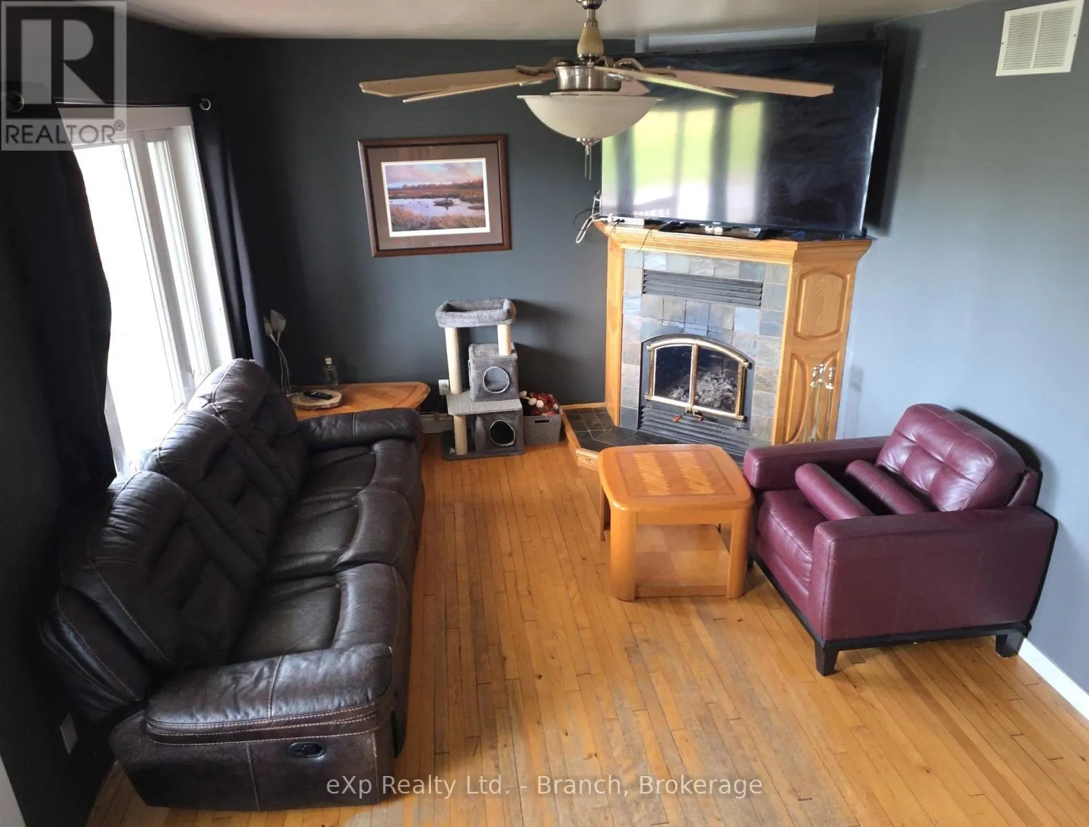 120 CIRCLE PLACE