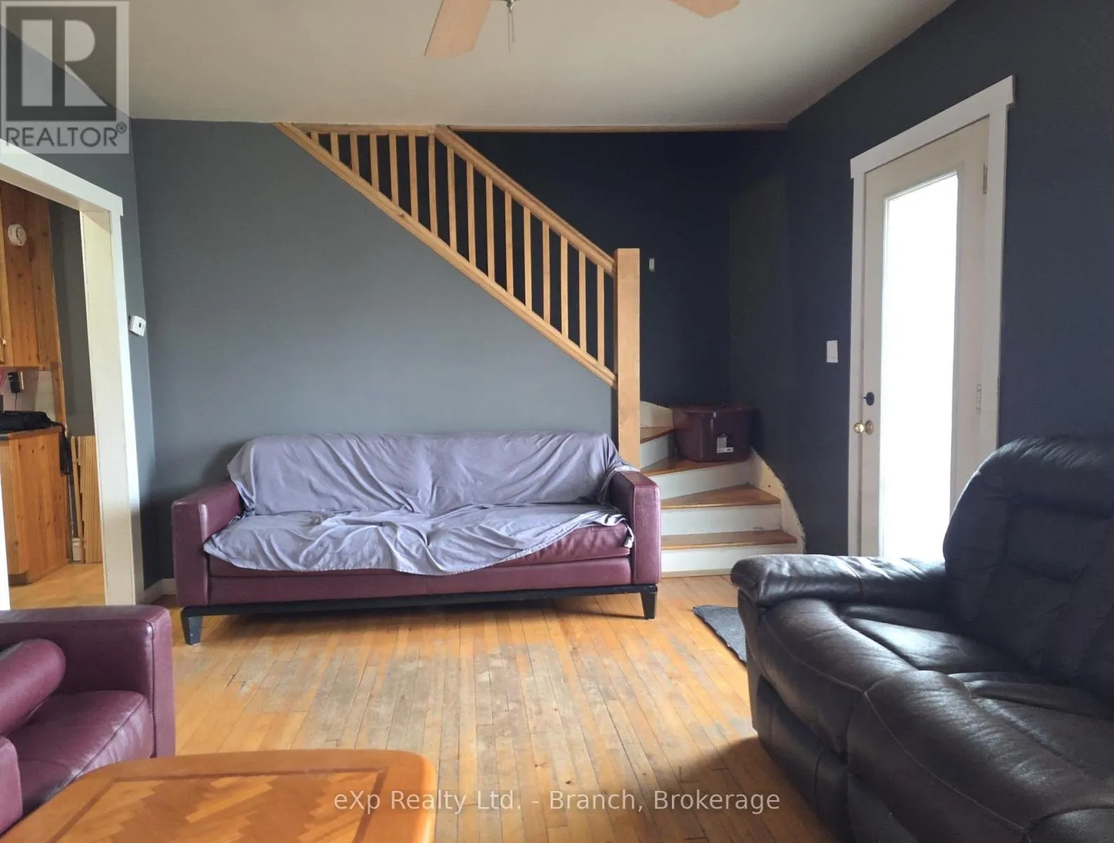 120 CIRCLE PLACE