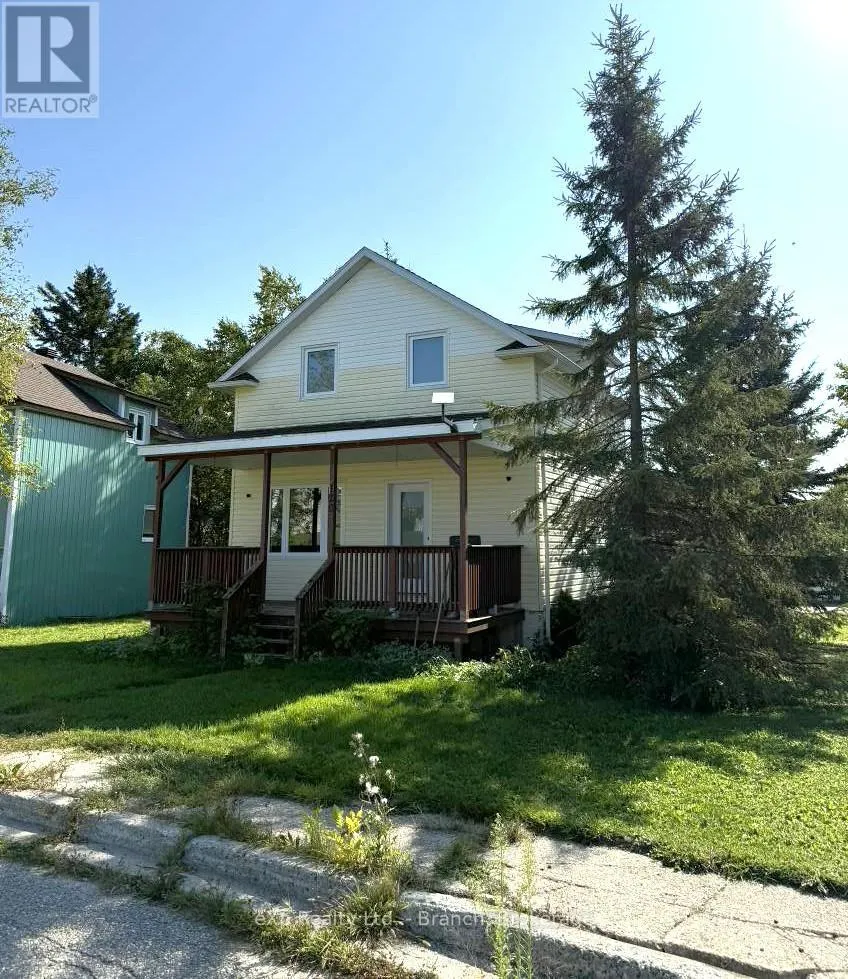 120 CIRCLE PLACE