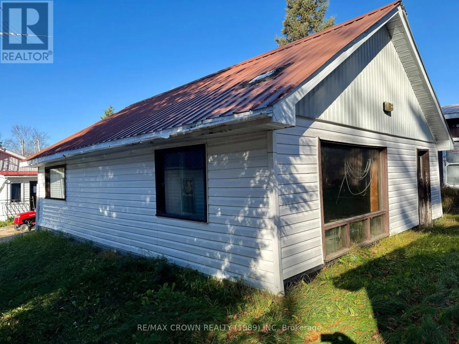 42 LEFEBVRE PENINSULA ROAD