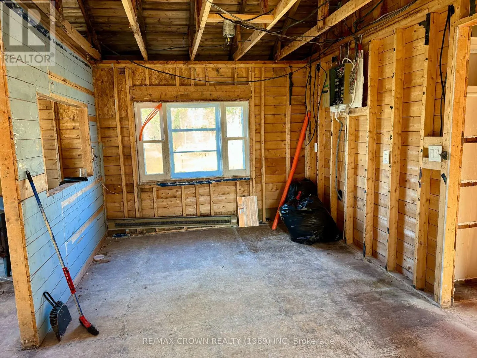 42 LEFEBVRE PENINSULA ROAD