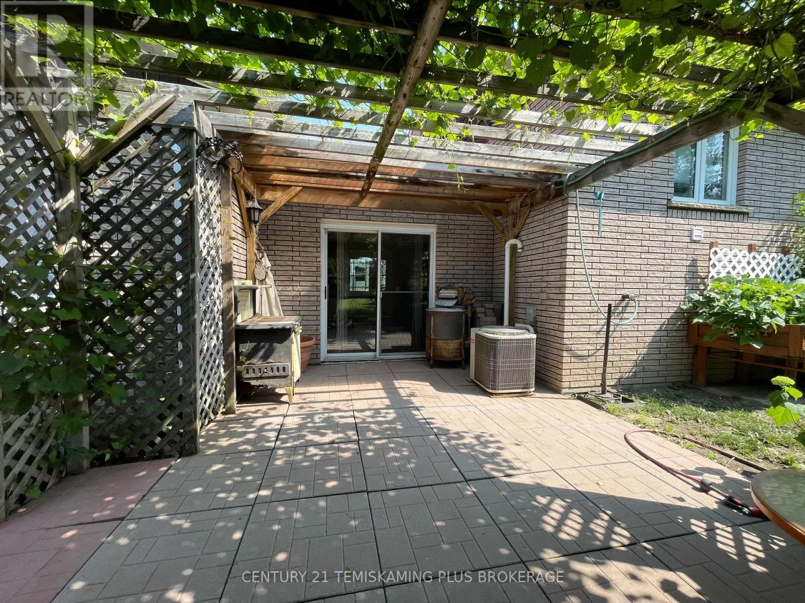 23 TWELFTH STREET E