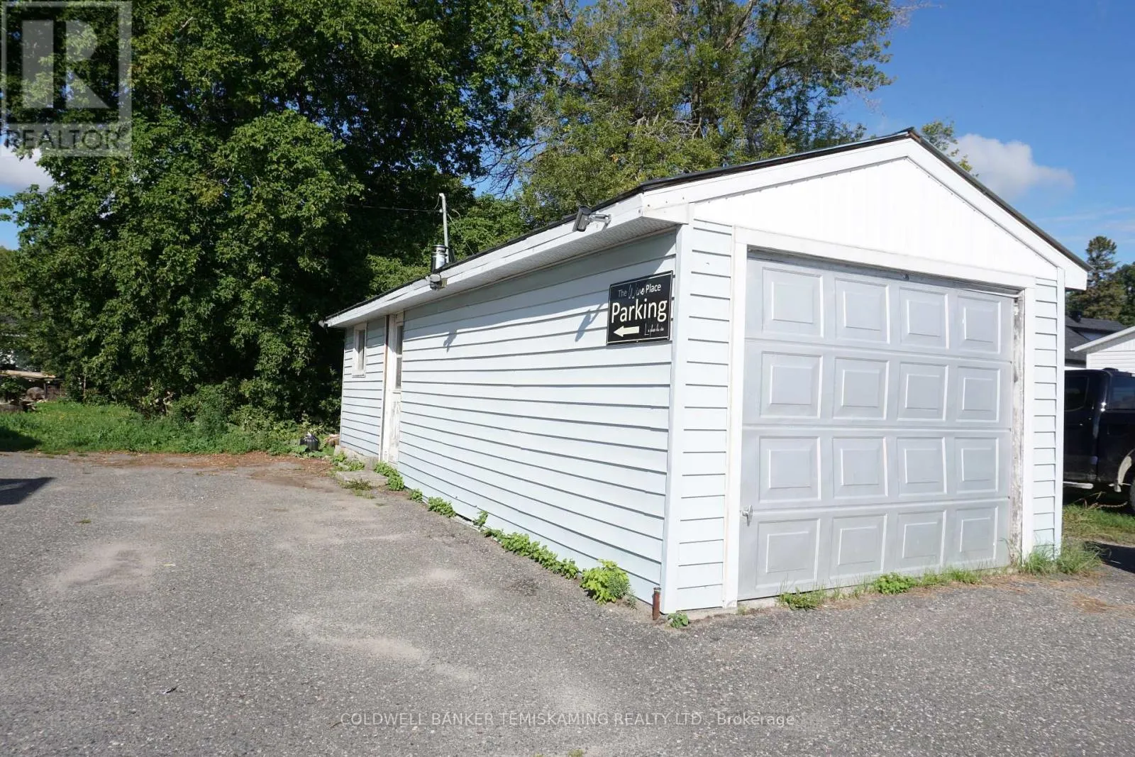 389 WHITEWOOD AVENUE W
