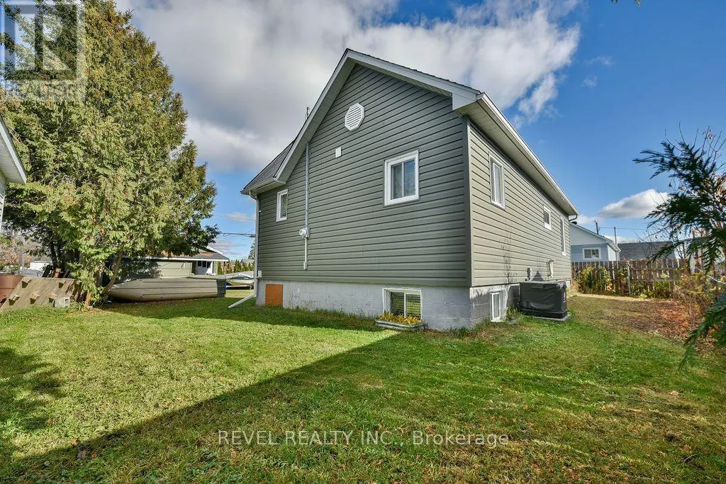 147 ESSA AVENUE S