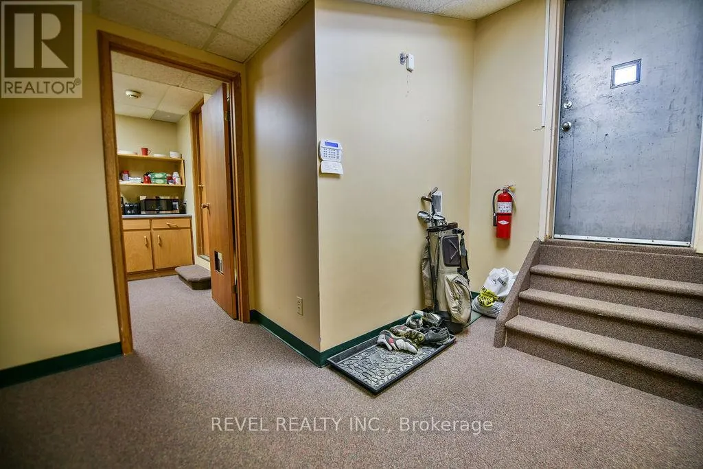 255 ALGONQUIN BOULEVARD E