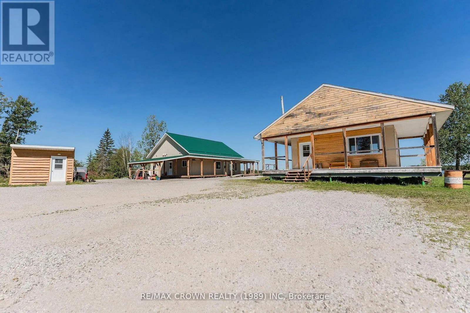 24 SHALLOW LAKE ROAD W