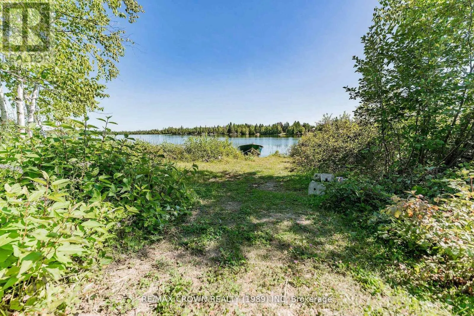 24 SHALLOW LAKE ROAD W