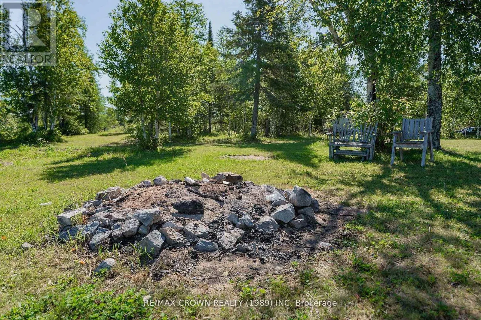 24 SHALLOW LAKE ROAD W