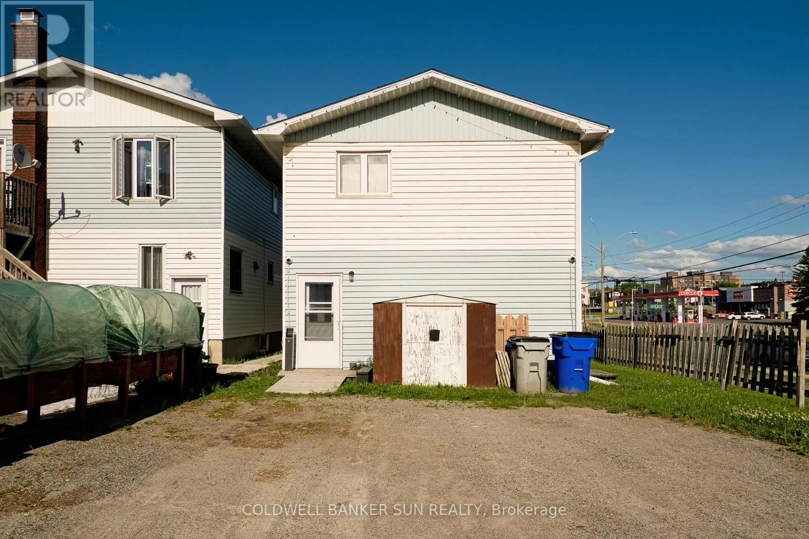 13 AVENUE ROAD