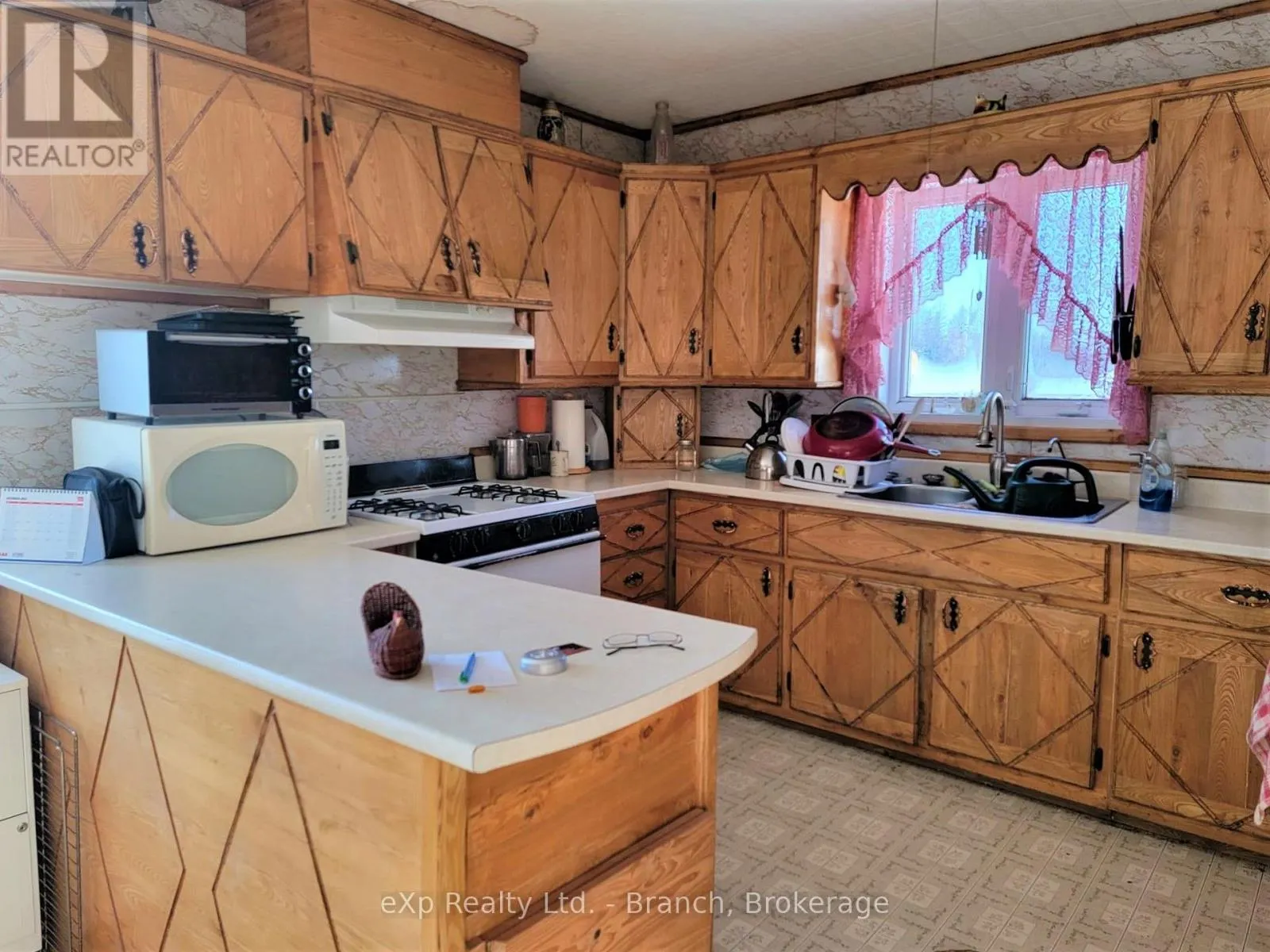 845 CLOUTIER ROAD
