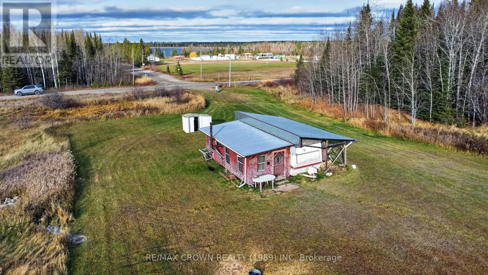 29 SHALLOW LAKE W ROAD