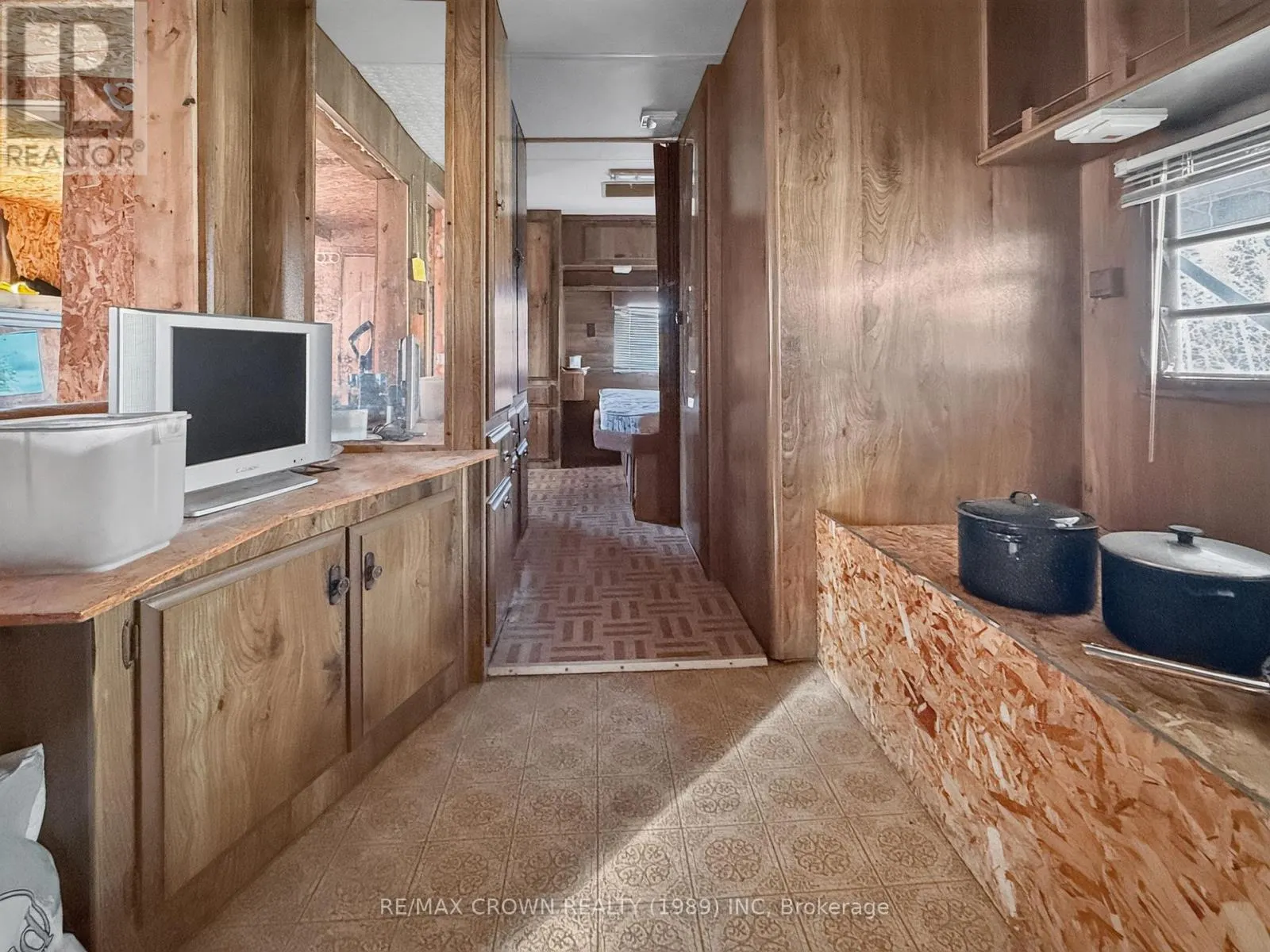 29 SHALLOW LAKE W ROAD