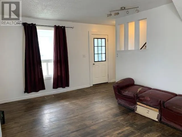 227 Amelia ST E