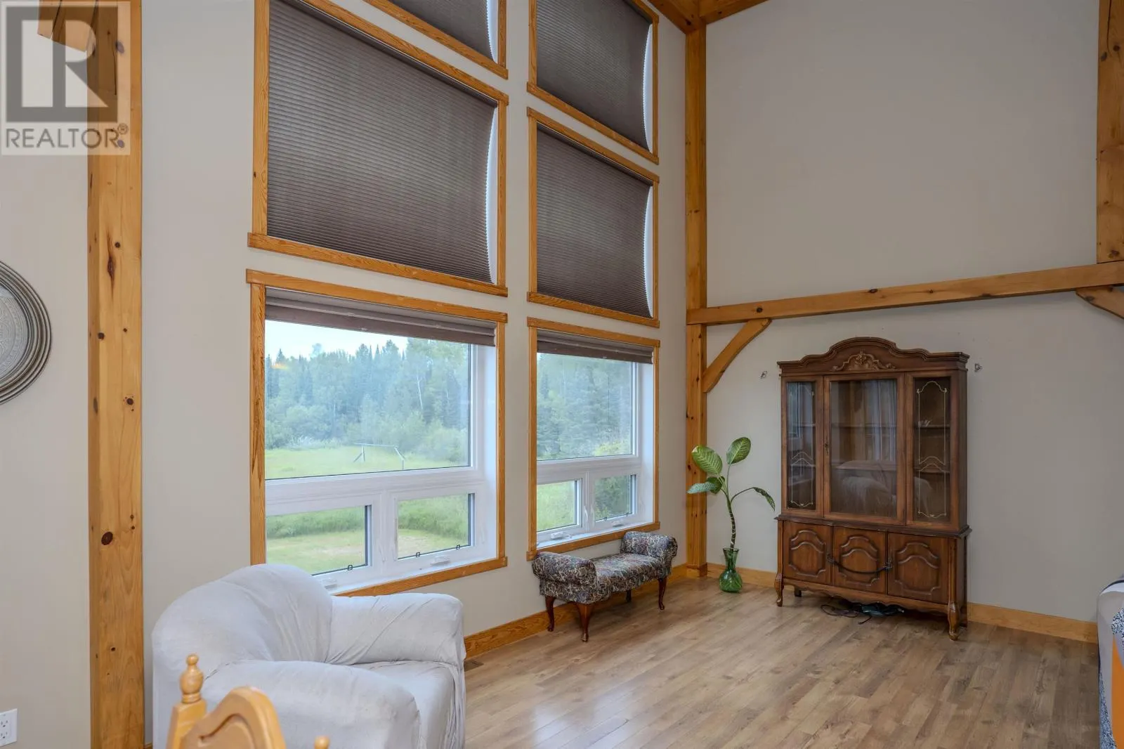 468 Mokomon RD W