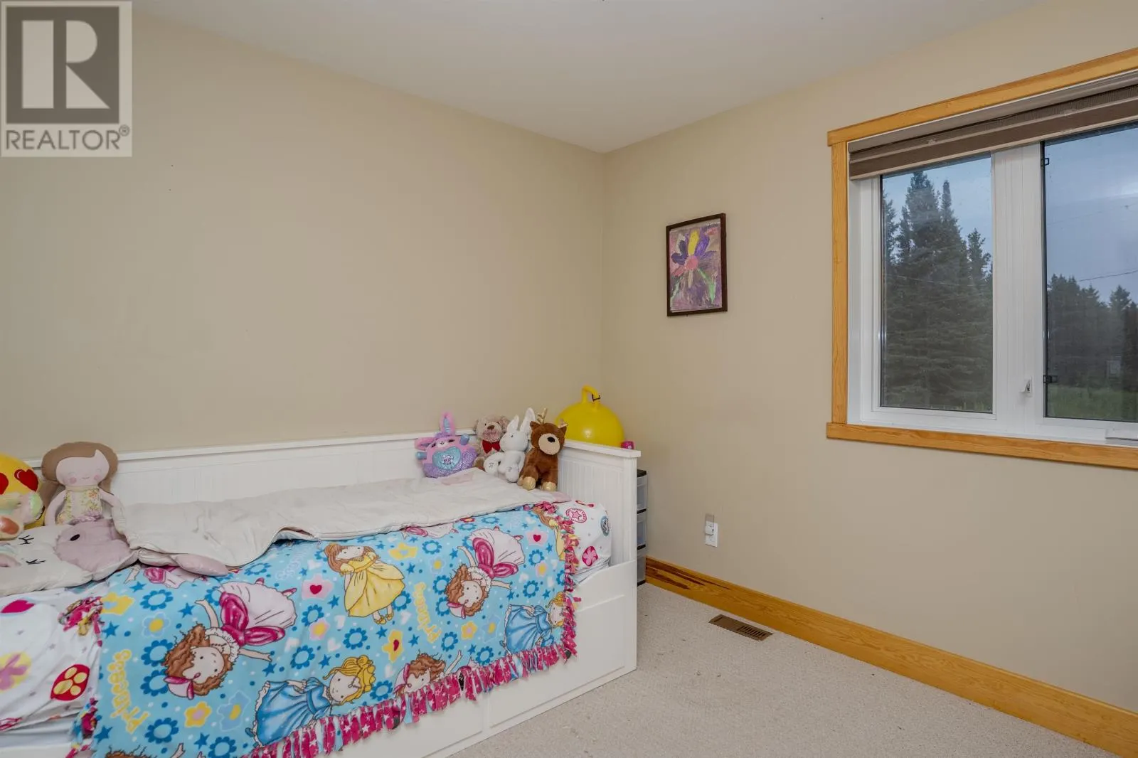 468 Mokomon RD W