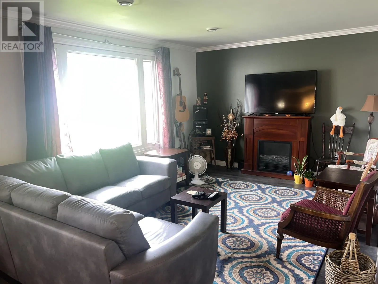 21 Grenville AVE