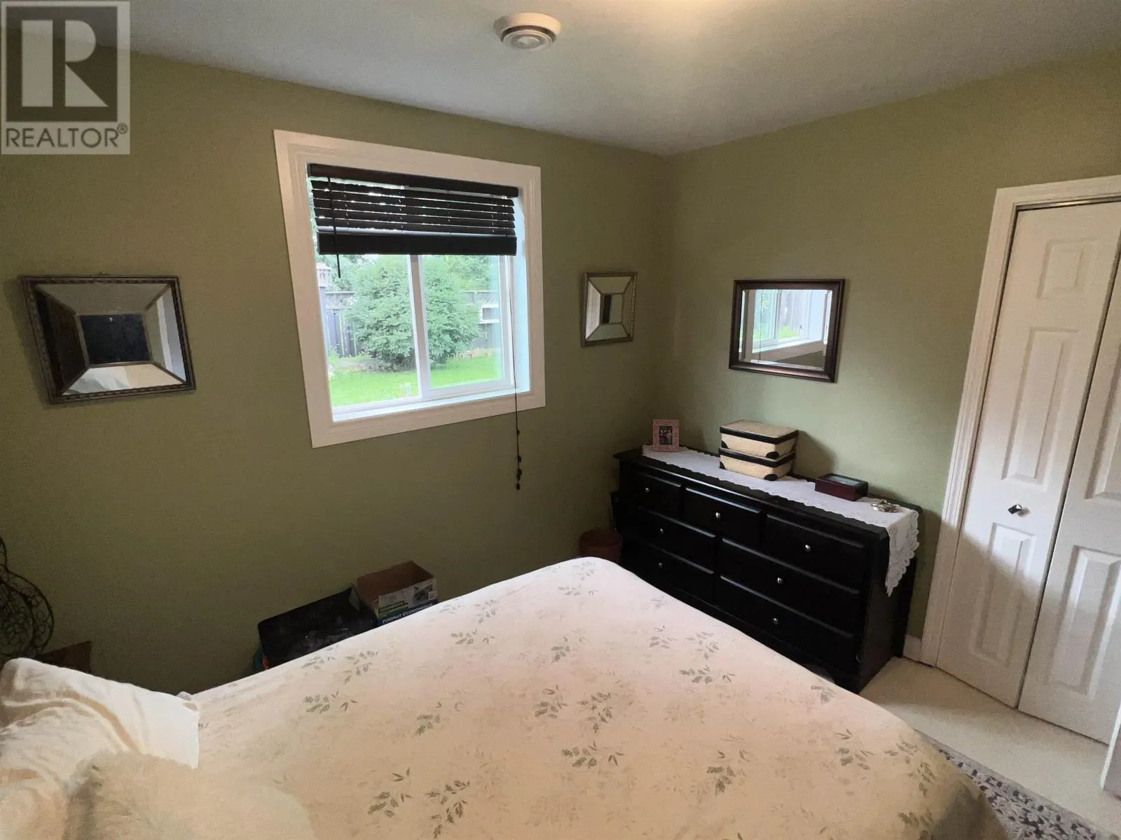 21 Grenville AVE