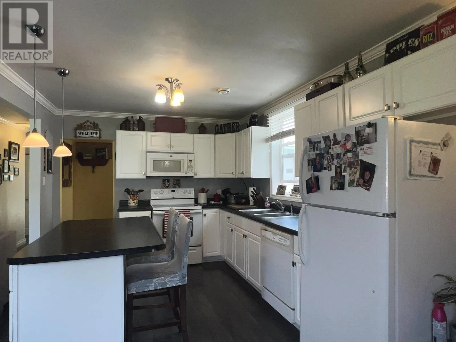 21 Grenville AVE