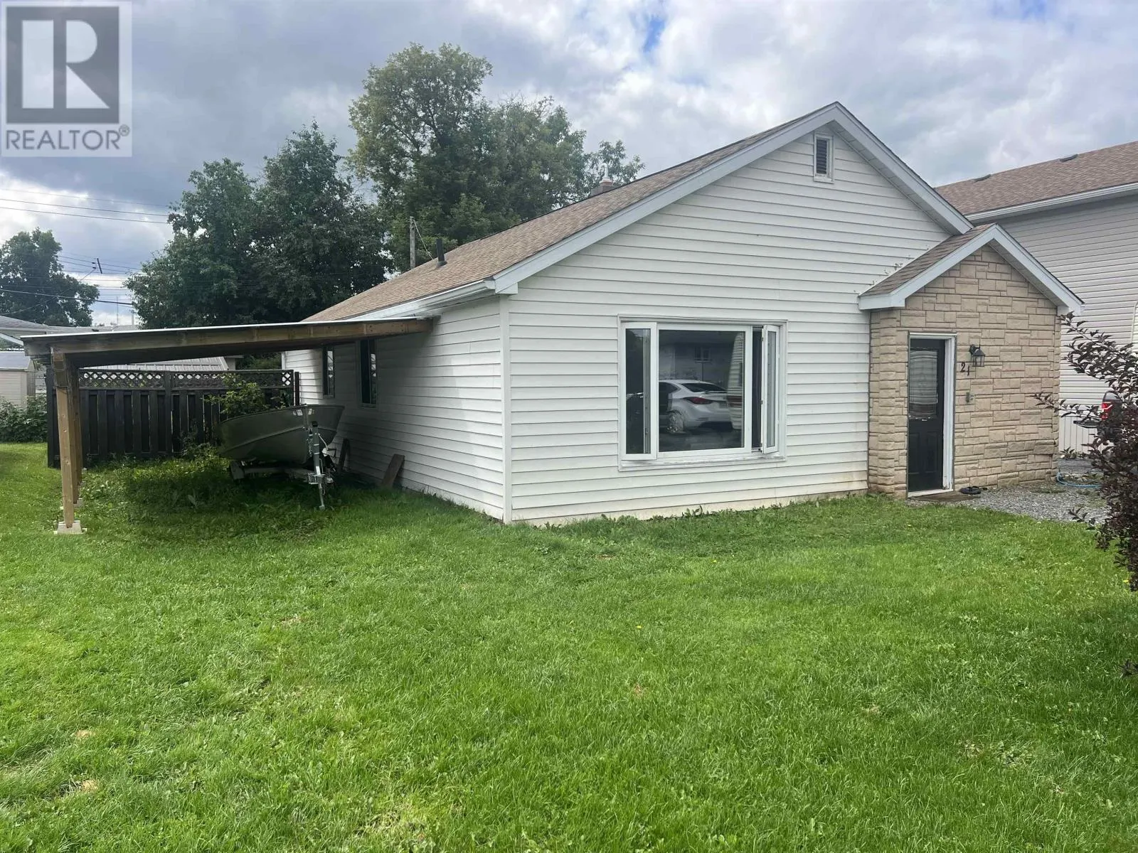 21 Grenville AVE