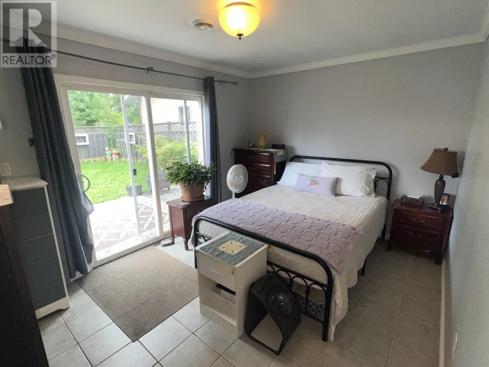 21 Grenville AVE