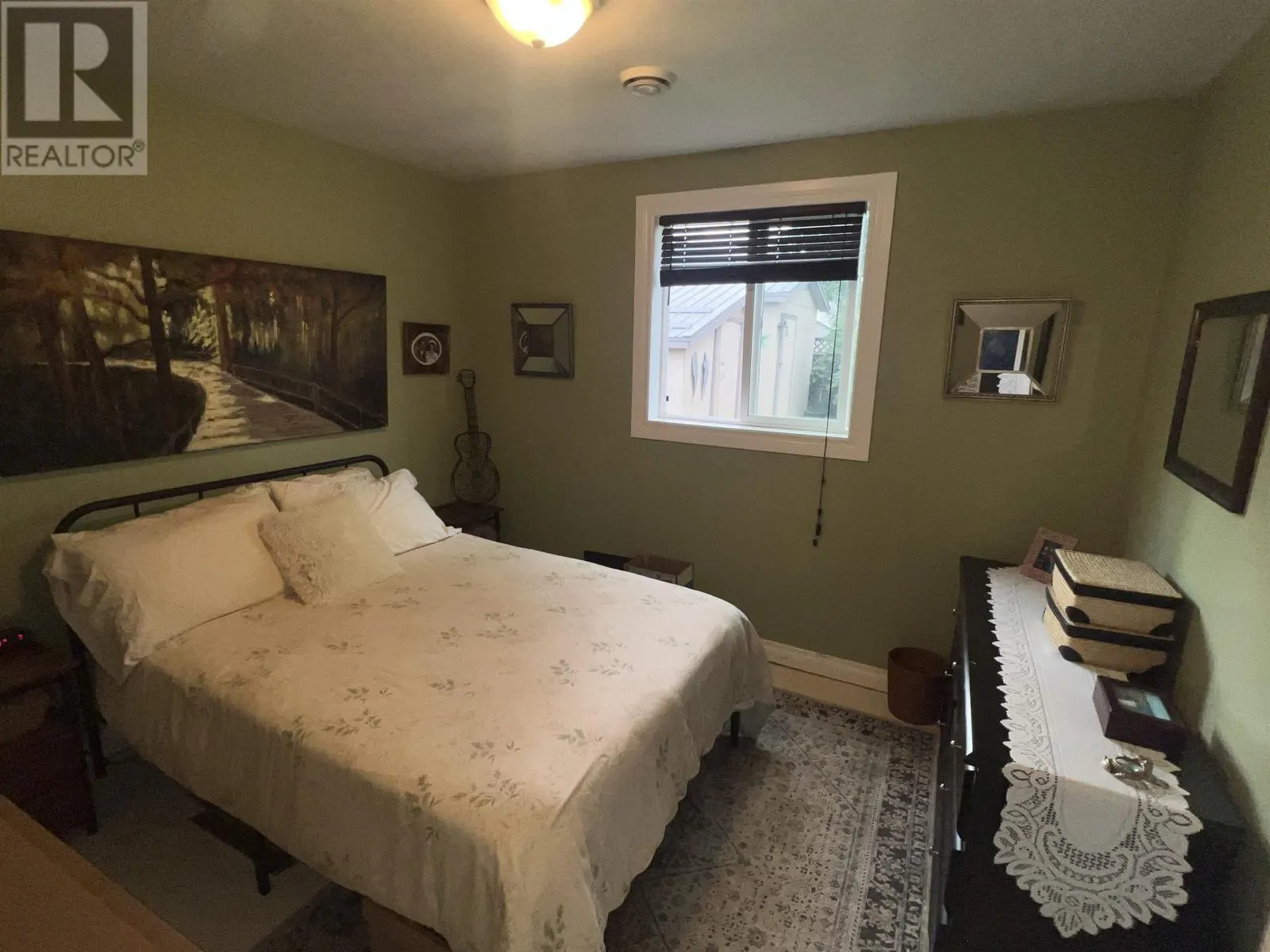 21 Grenville AVE