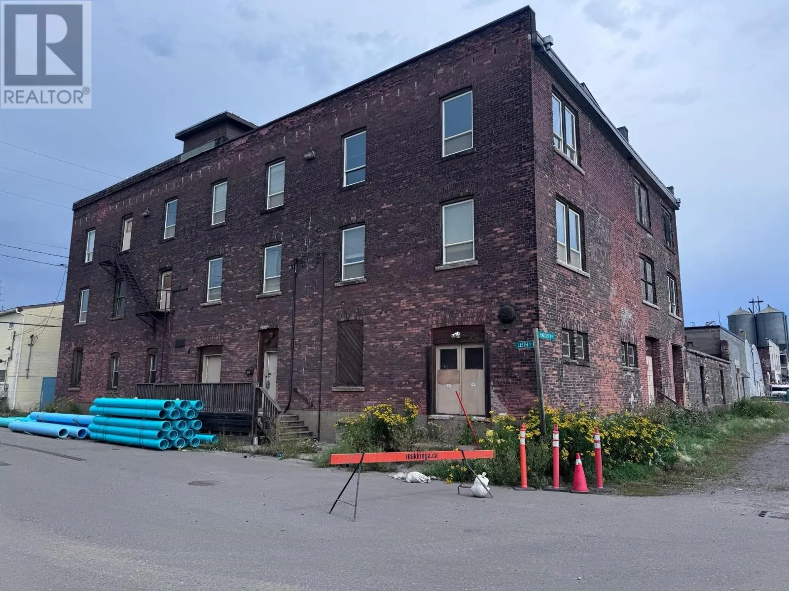 201 HARDISTY ST