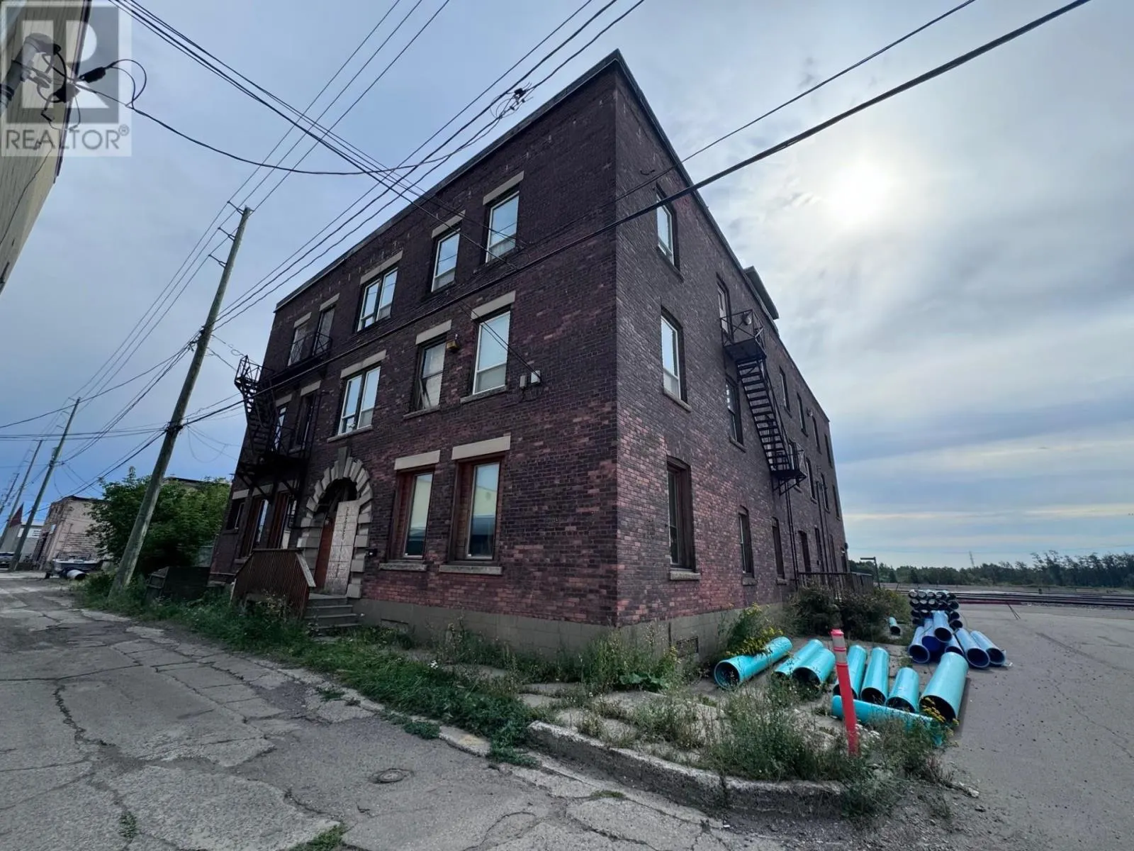 201 HARDISTY ST