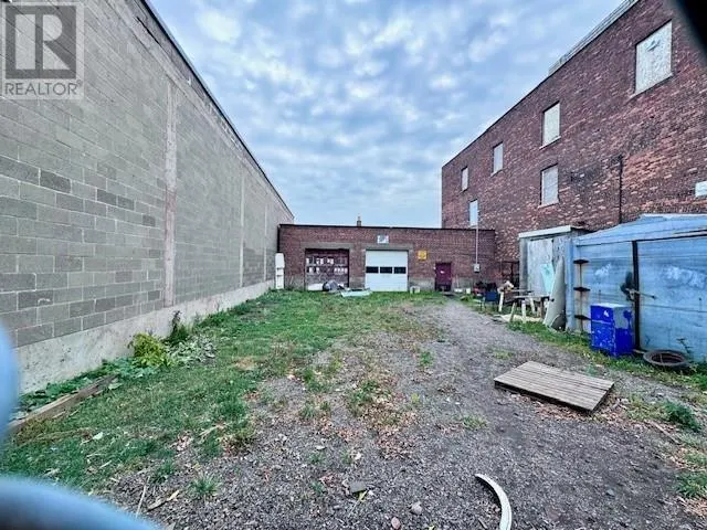 201 HARDISTY ST