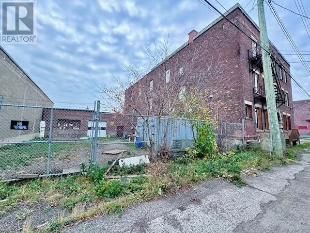 201 HARDISTY ST