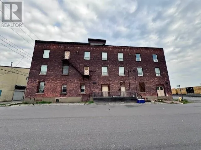 201 HARDISTY ST