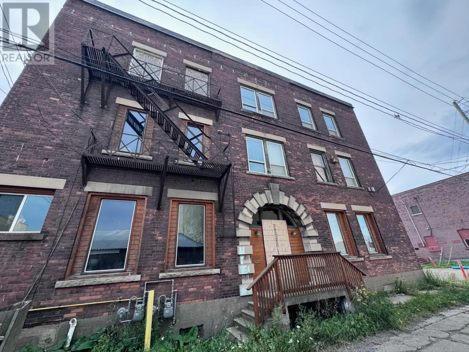 201 HARDISTY ST
