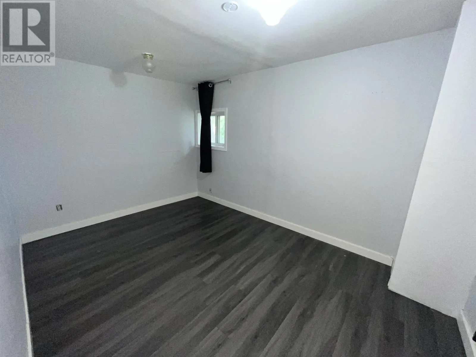 339 Howey Street