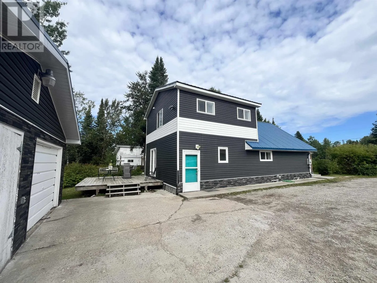 339 Howey Street