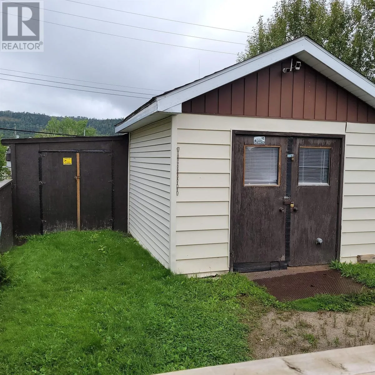 25 Manitou Road