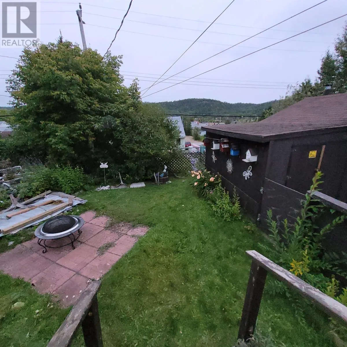 25 Manitou Road