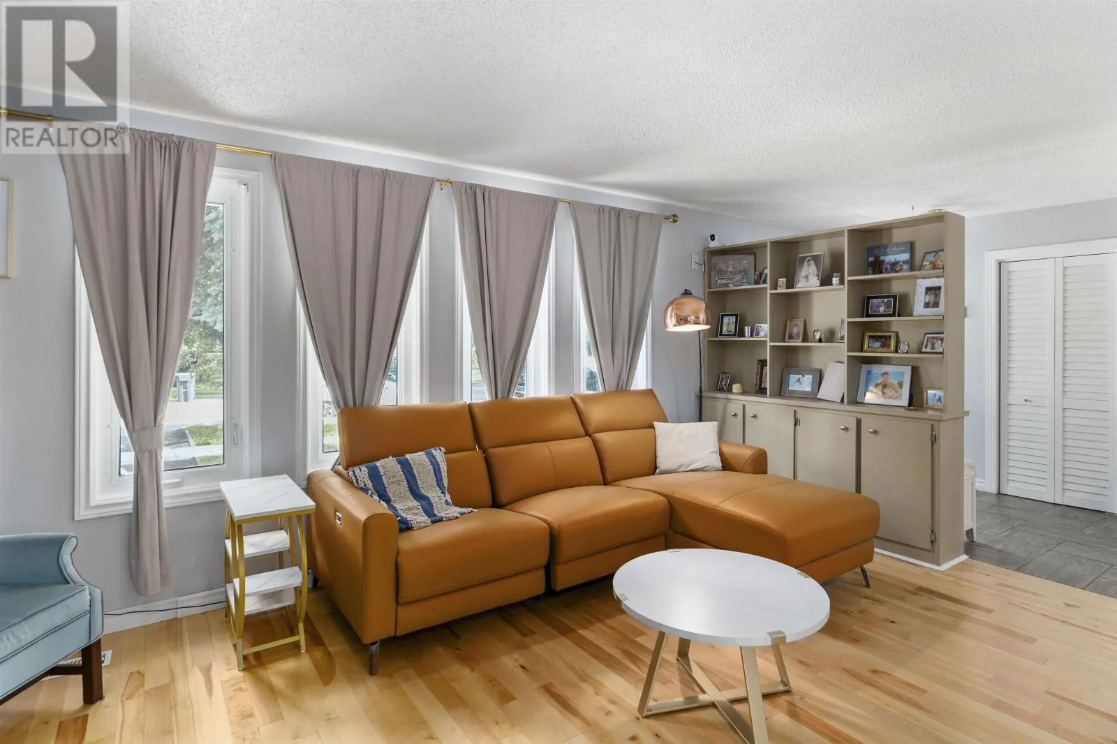 425 Chelsea Cres.