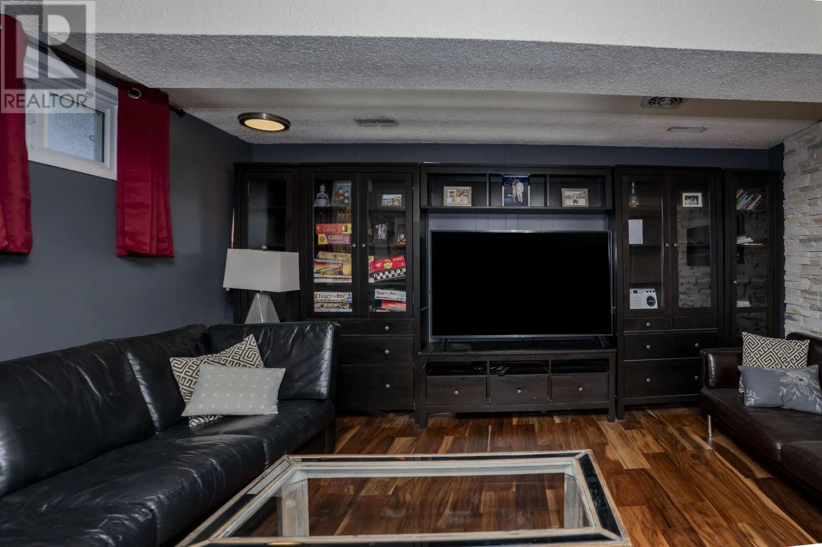 425 Chelsea Cres.