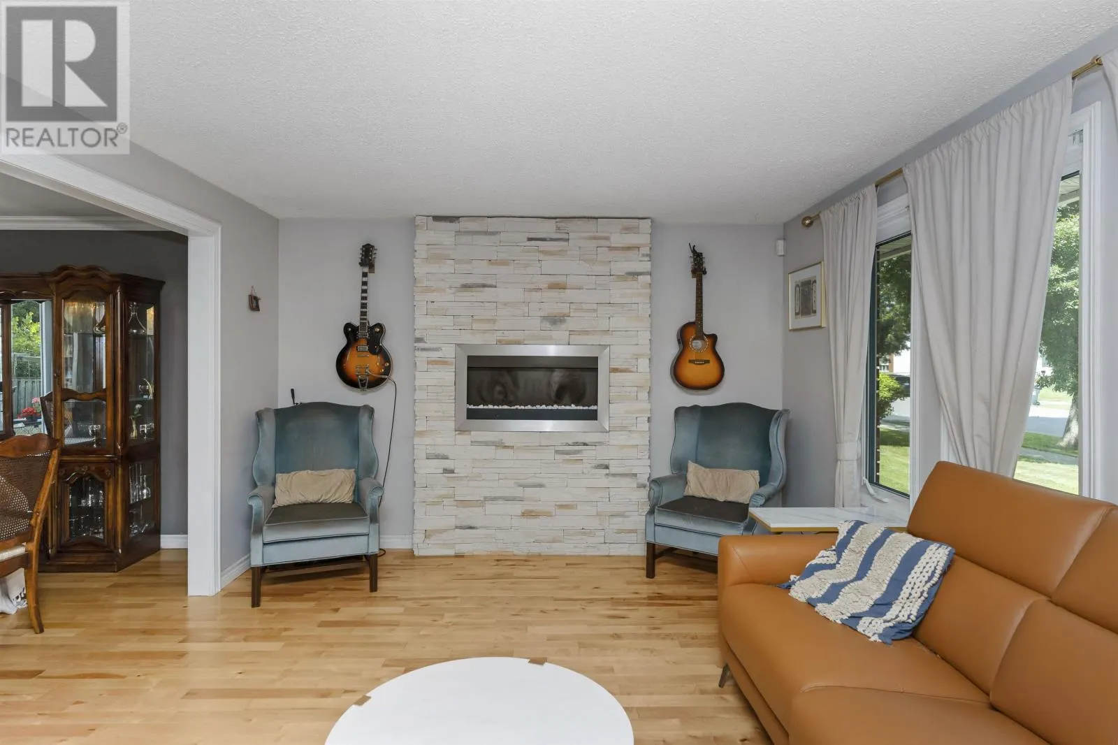 425 Chelsea Cres.