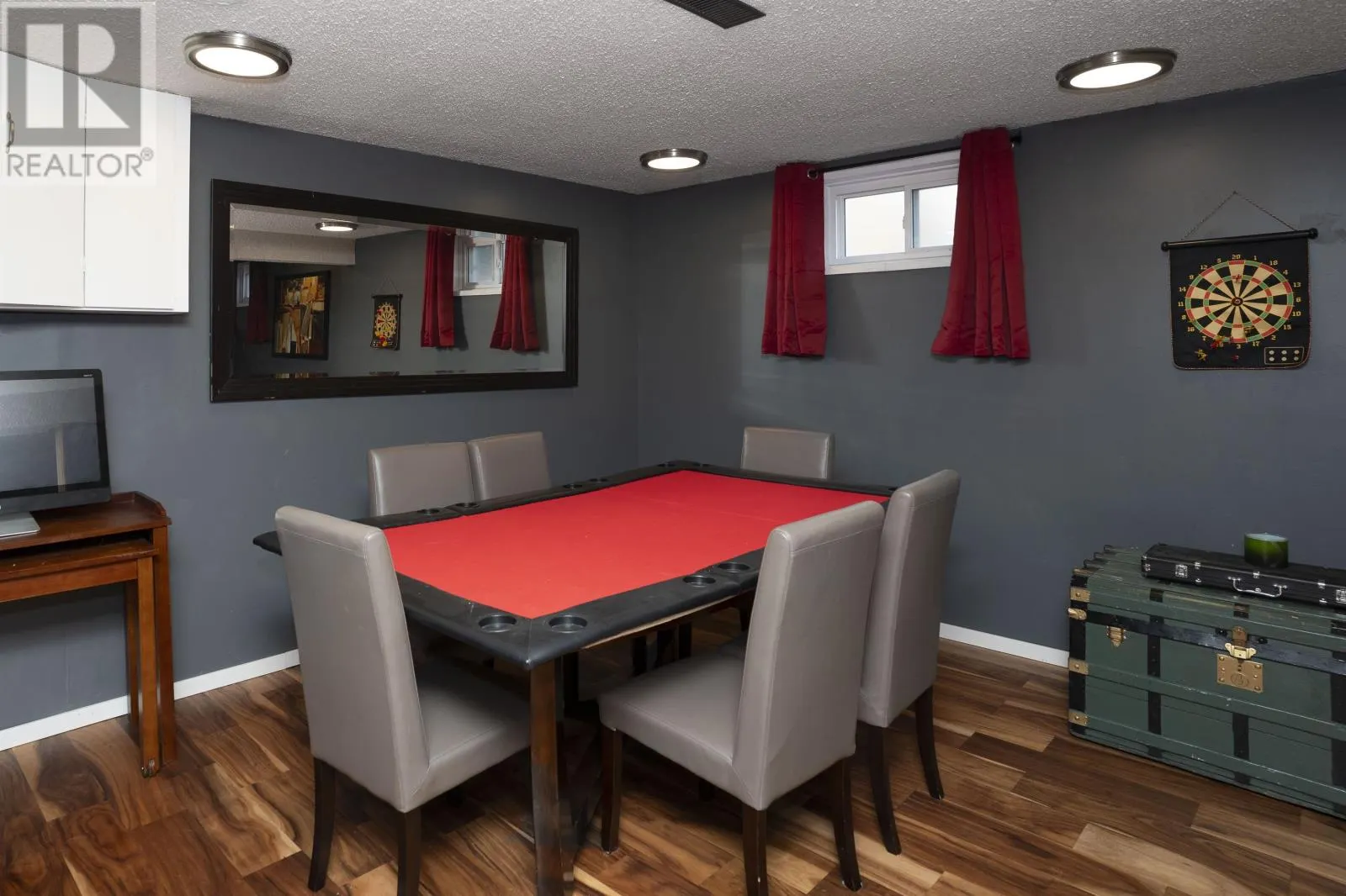 425 Chelsea Cres.