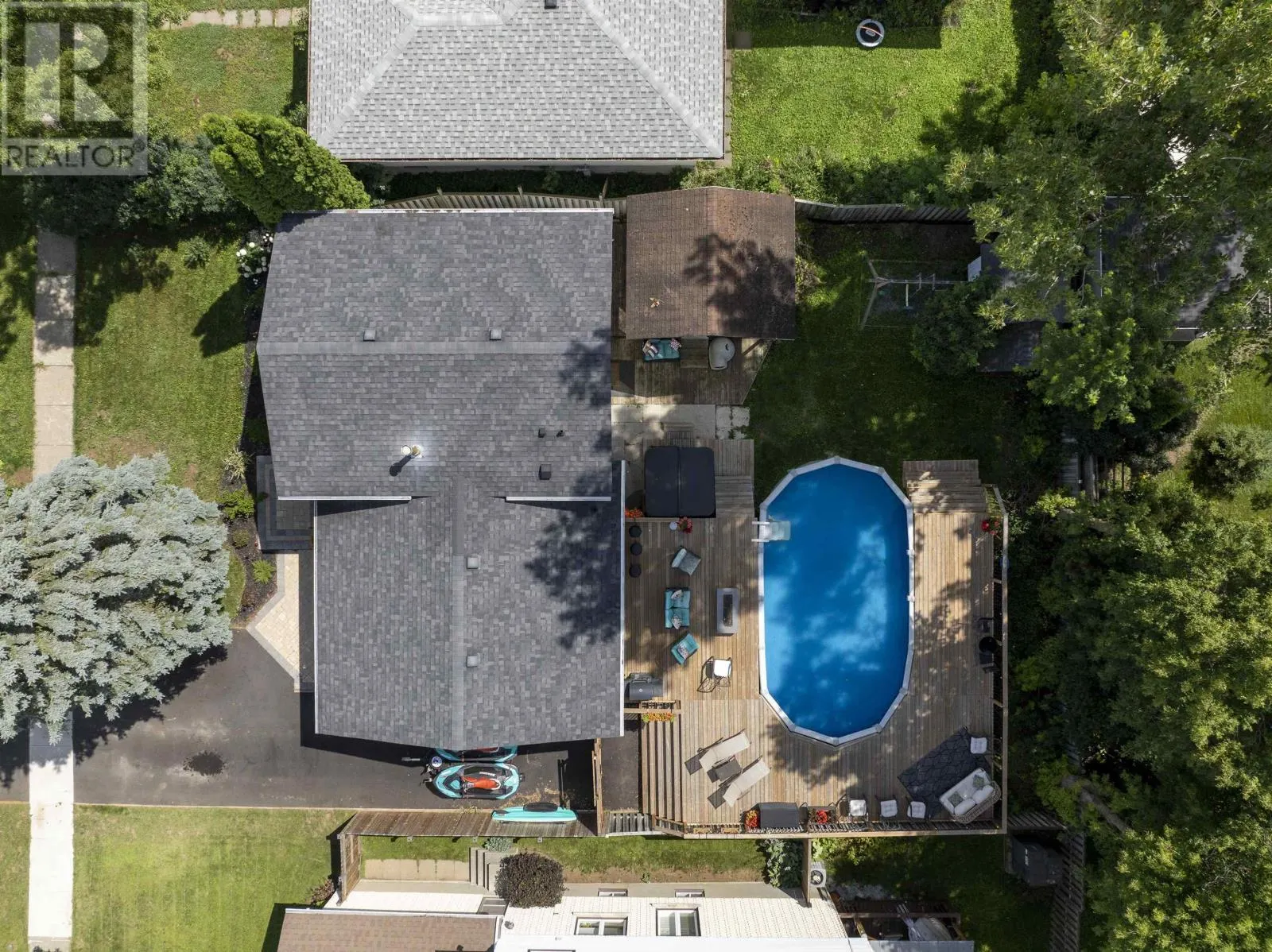425 Chelsea Cres.