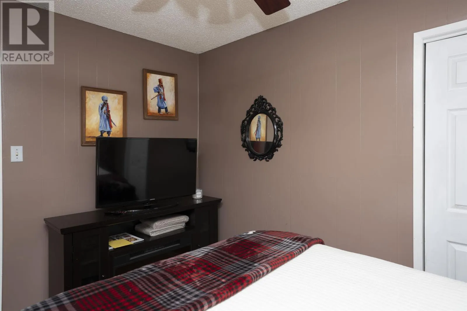 425 Chelsea Cres.