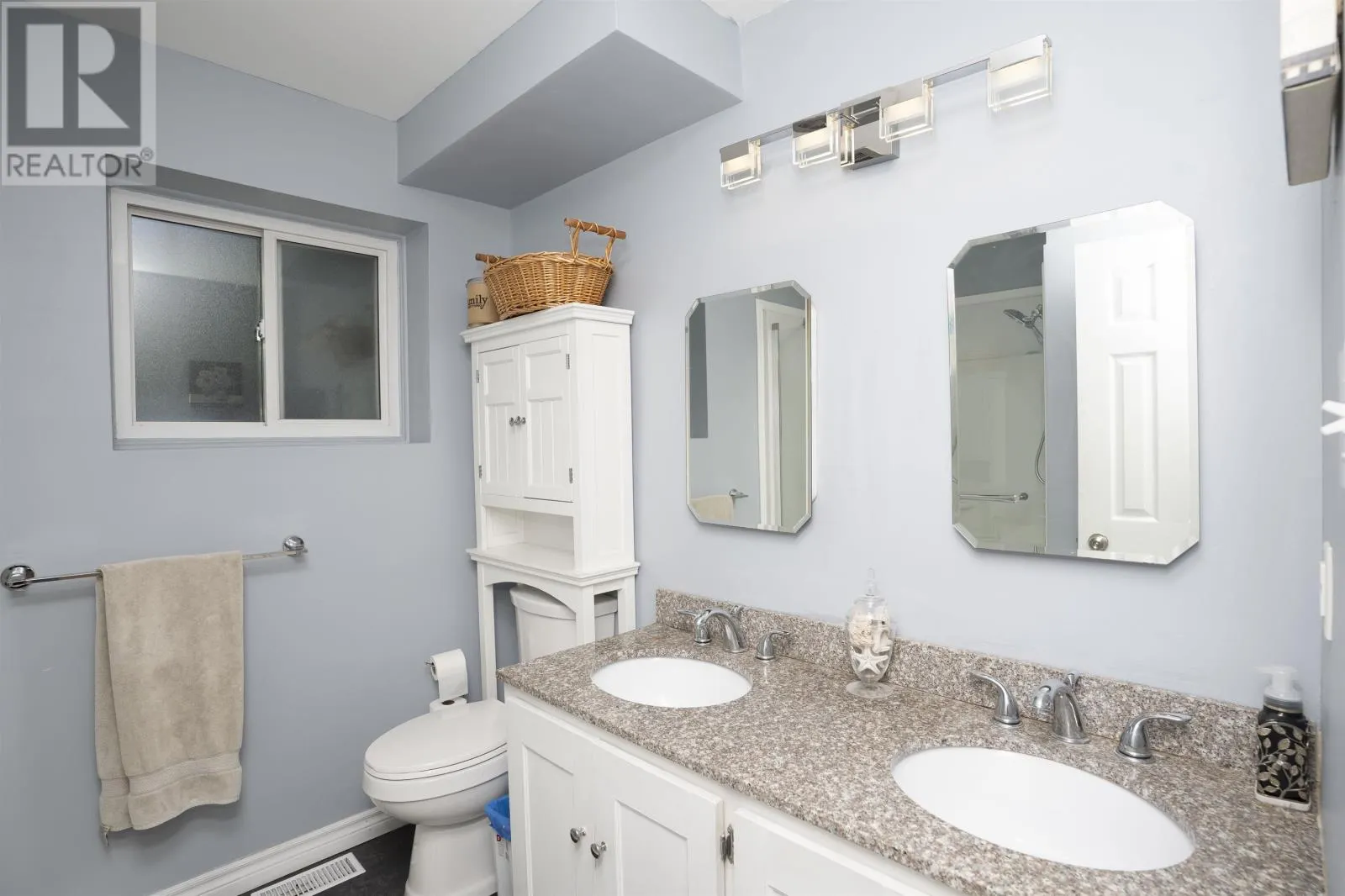 425 Chelsea Cres.