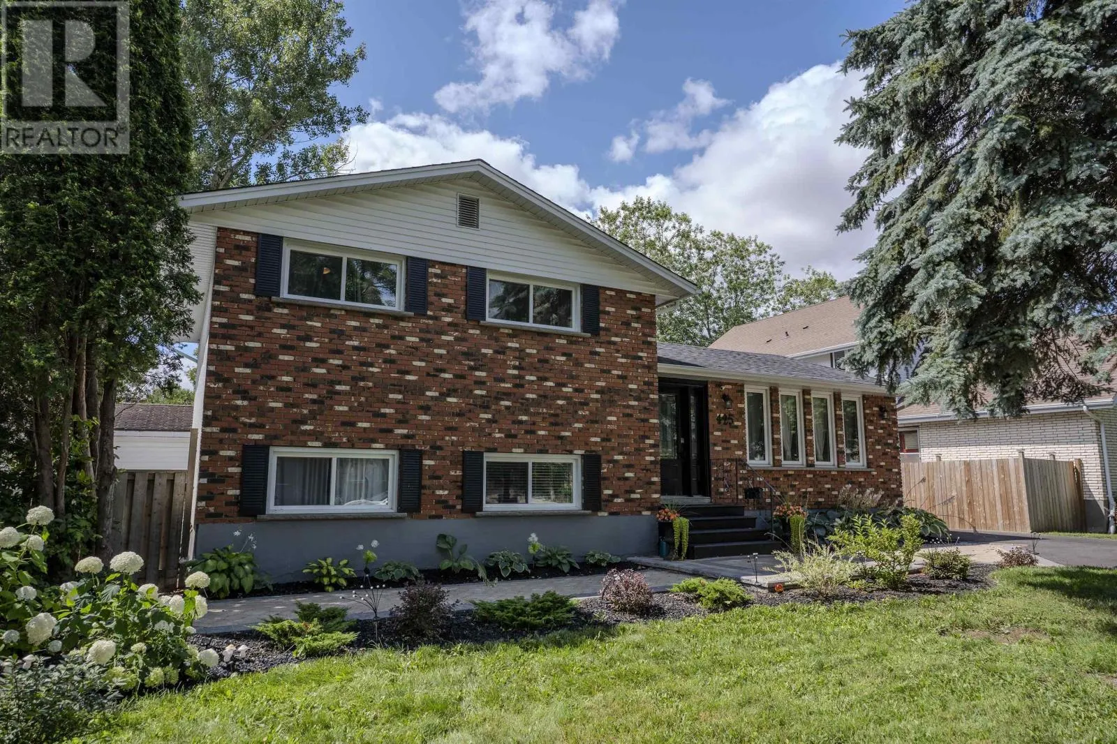 425 Chelsea Cres.