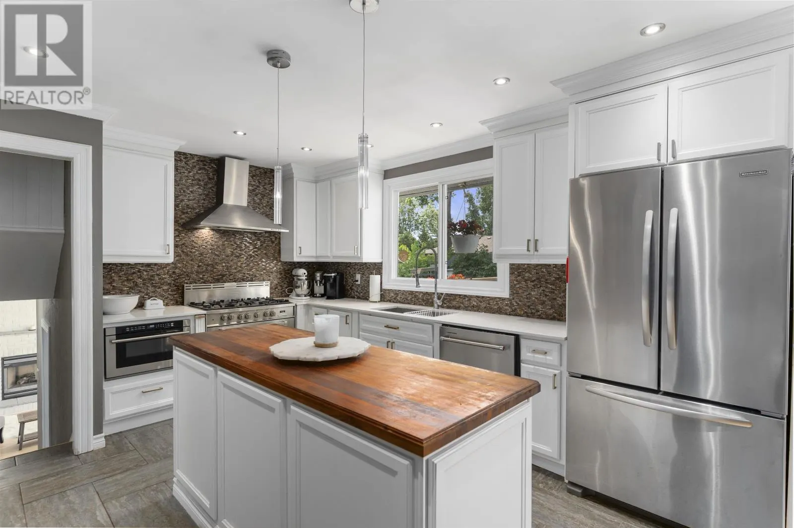 425 Chelsea Cres.