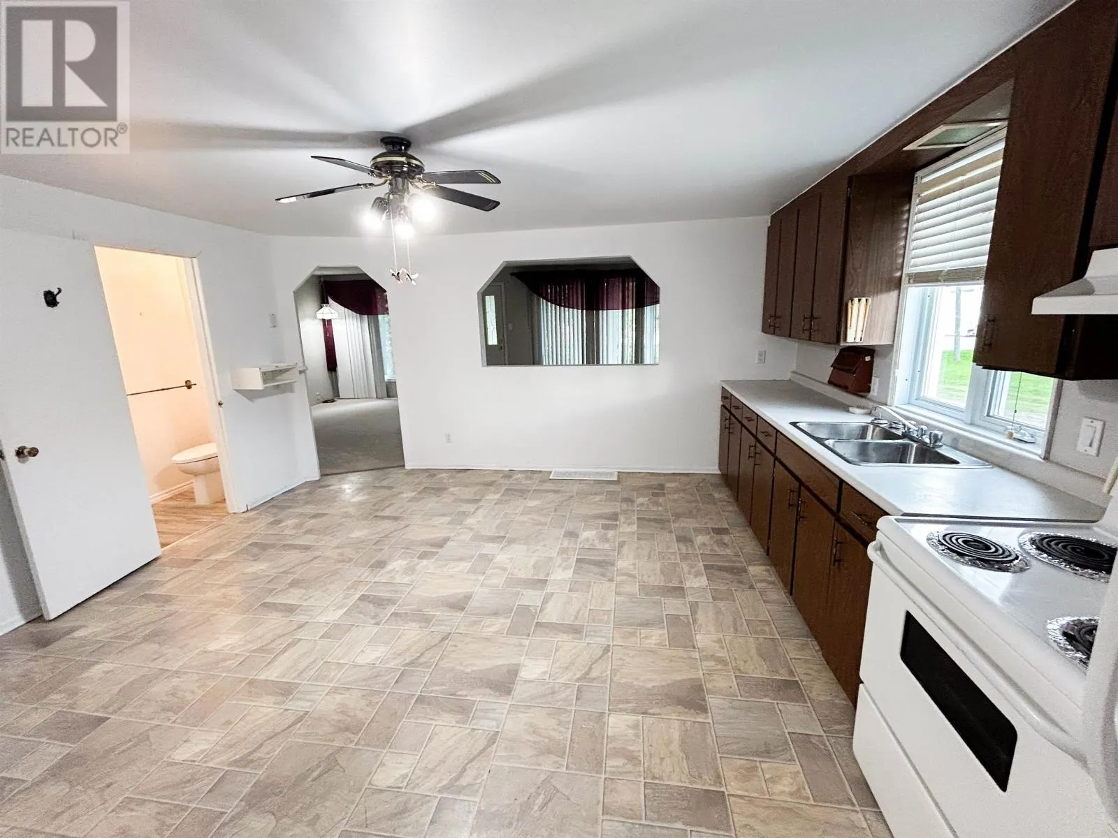 137 Kenogami DR