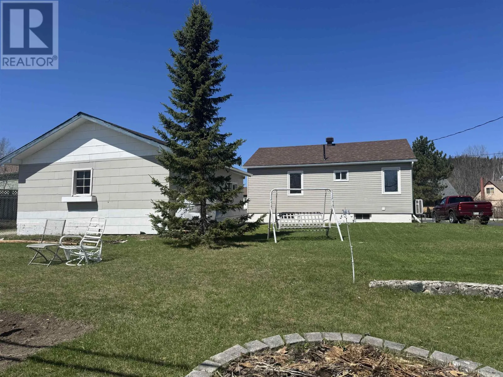 21 Heron DR
