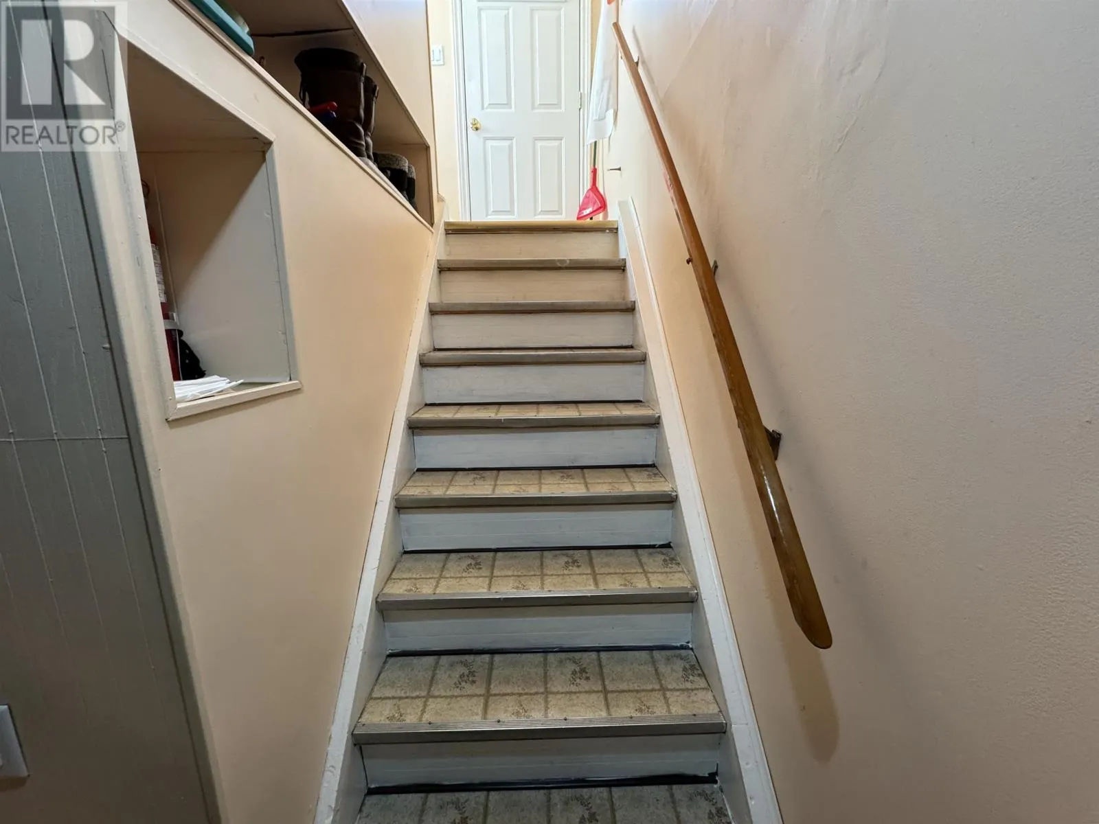 21 Heron DR